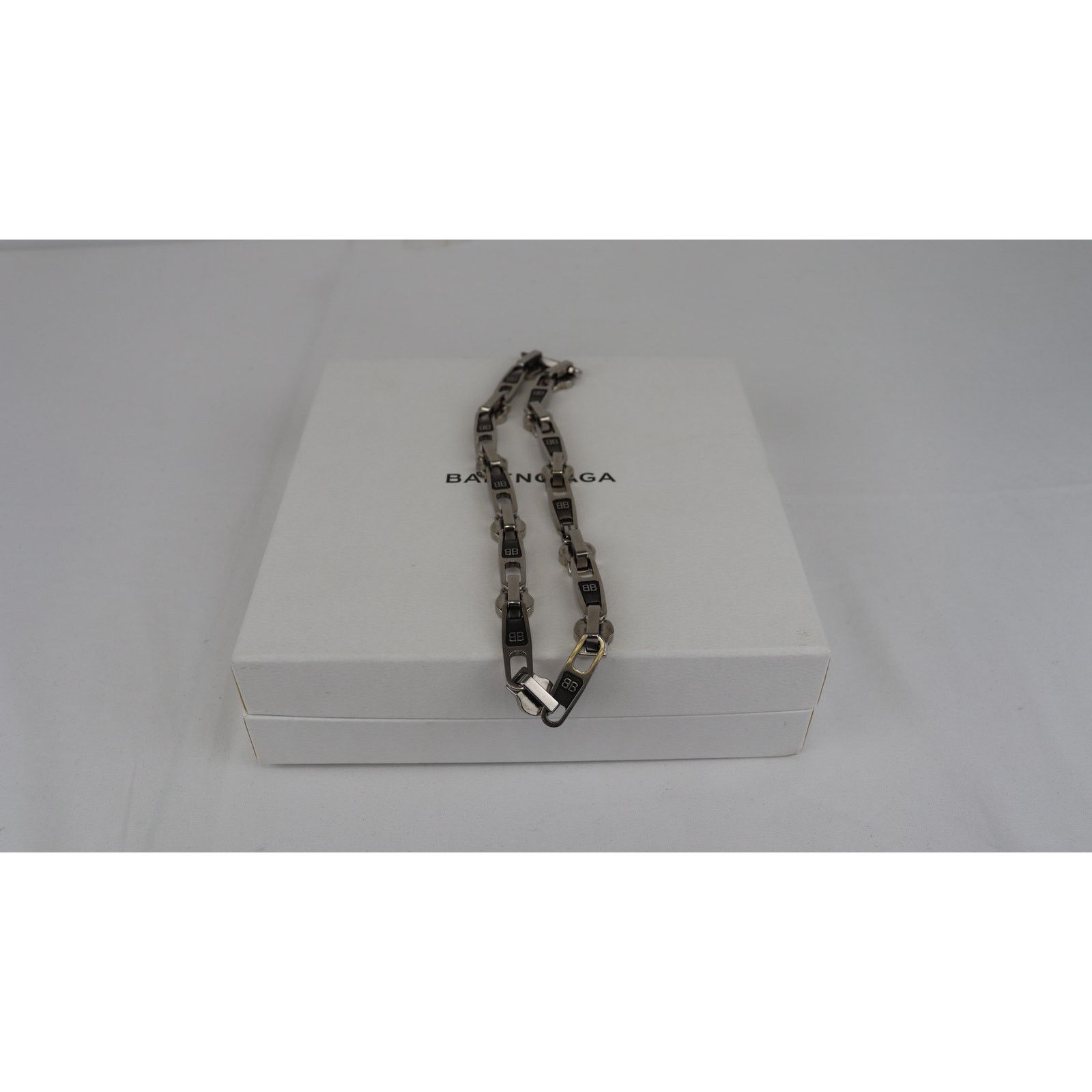 Balenciaga o1rshd1 Size: OS / Dup / Silver Plated Necklace in Silver Size ONE SIZE - 2 Thumbnail