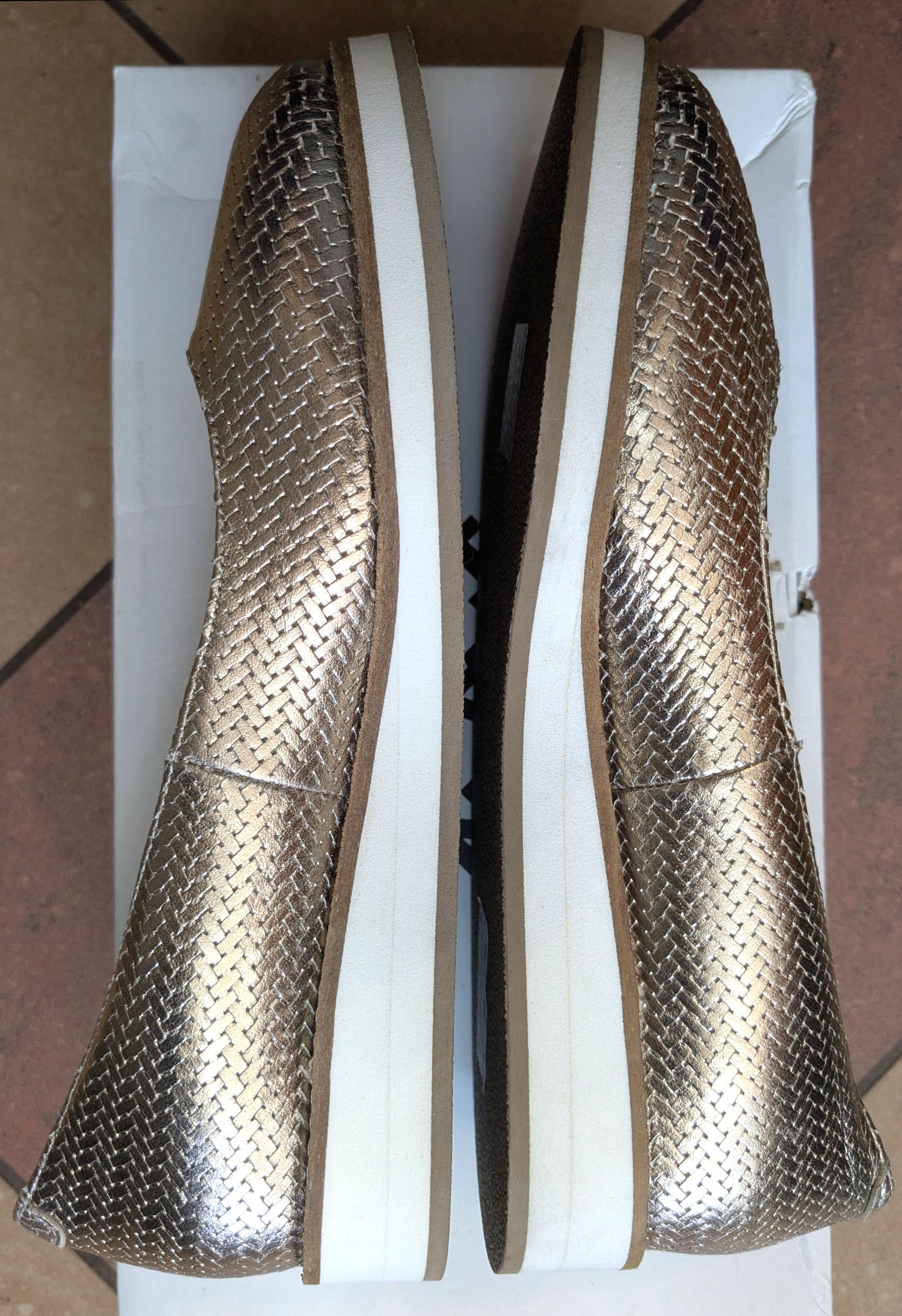 Other San Marina Manama Gold Leather Platform EU36 Size US 6 / IT 36 - 3 Thumbnail