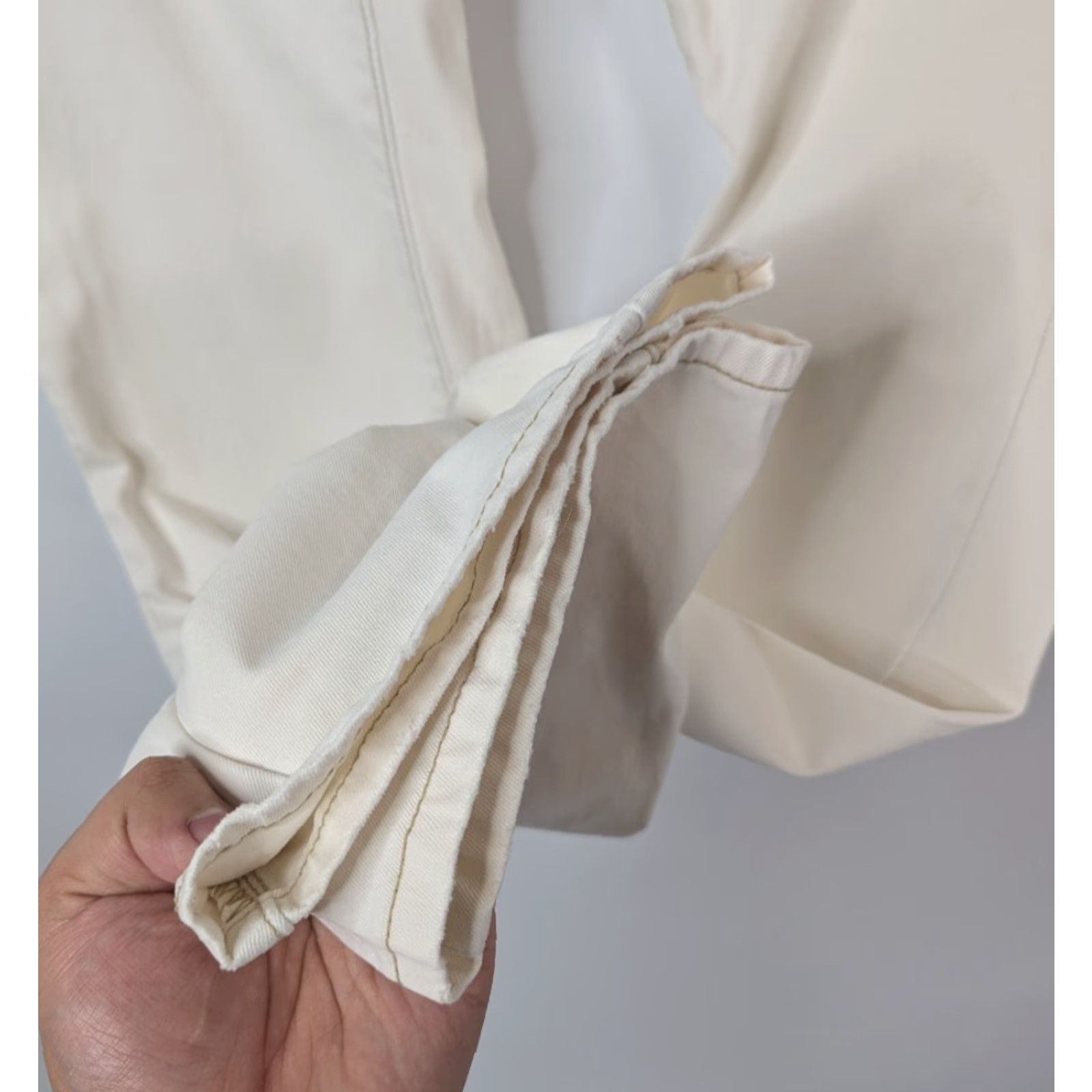 Levi's Levi's Pants Shirt Twills Utility Cotton White Cream Chino Women Size 6 Regular Mid Rise Pants Casual Vintage? No. Size 28" / US 6 / IT 42 - 4 Thumbnail