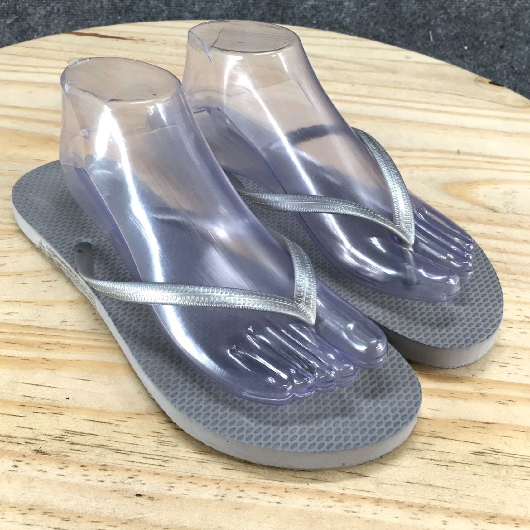 Old Navy Old Navy Sandals Women 10 Gray Silver Flip Flop Slip On Casual Beach Shoes Size US 8 / IT 38 - 3 Thumbnail