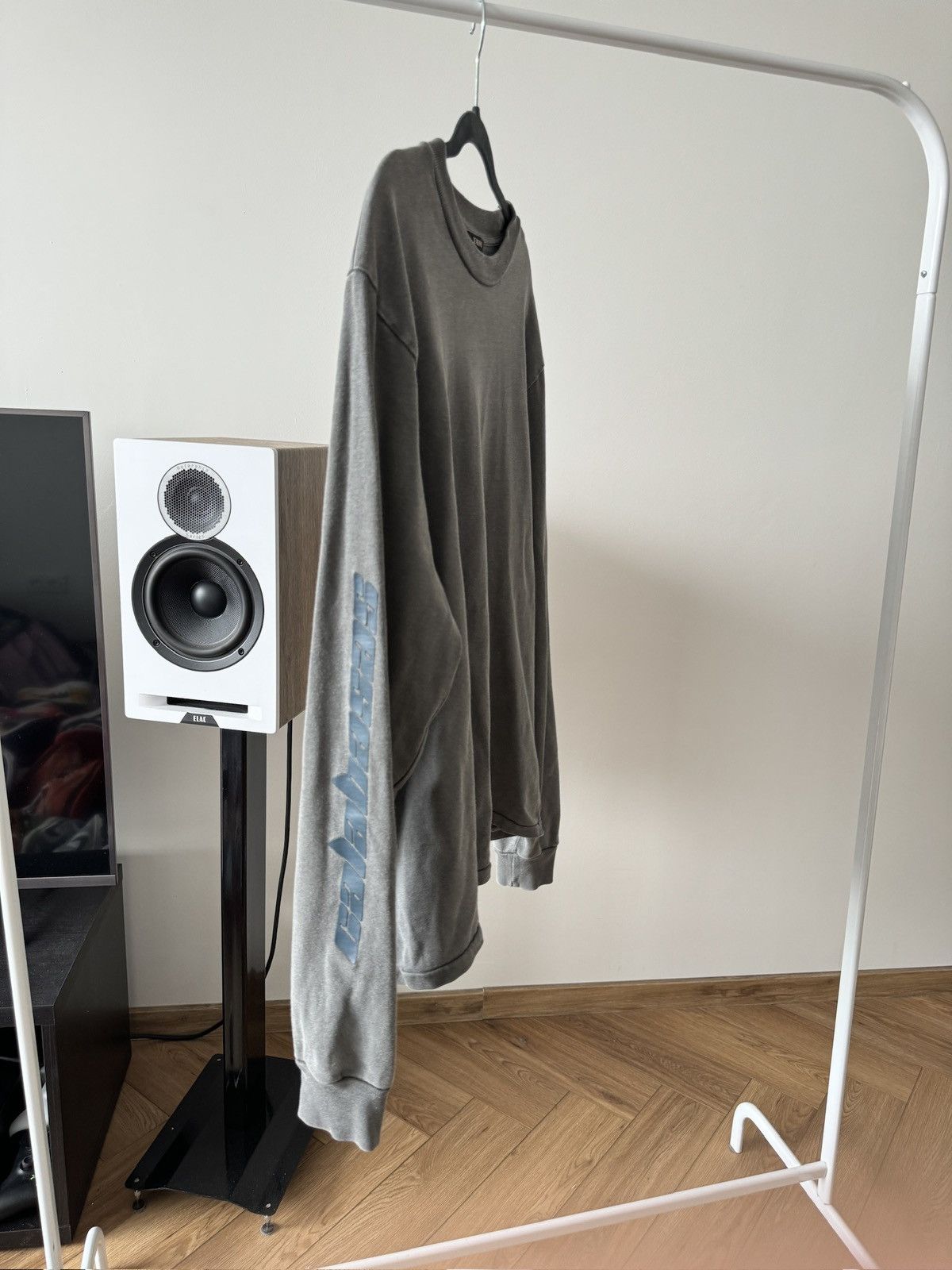 Yeezy Yeezy Season 6 Calabasas Longsleeve Size US M / EU 48-50 / 2 - 4 Thumbnail