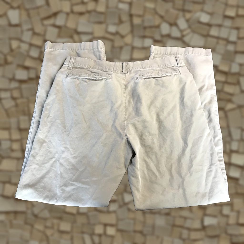 Old Navy Old Navy Pants Mens Size 33x32 Khaki Straight Leg Cotton Chino Pants Size US 33 - 1 Thumbnail