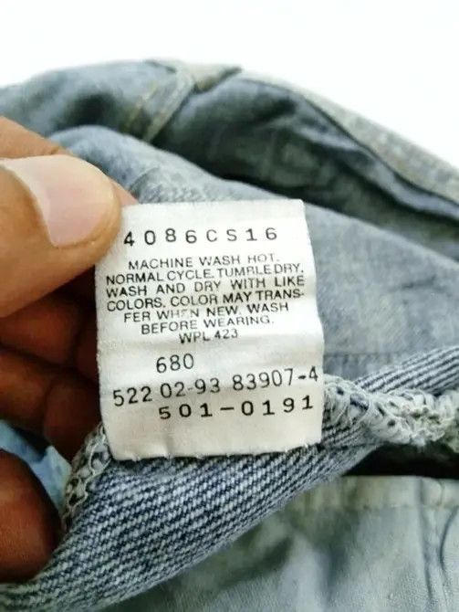 Levi's 90s Vintage Levi's 501 Made In USA Distressed Jeans 32x31 Size US 32 / EU 48 - 8 Thumbnail