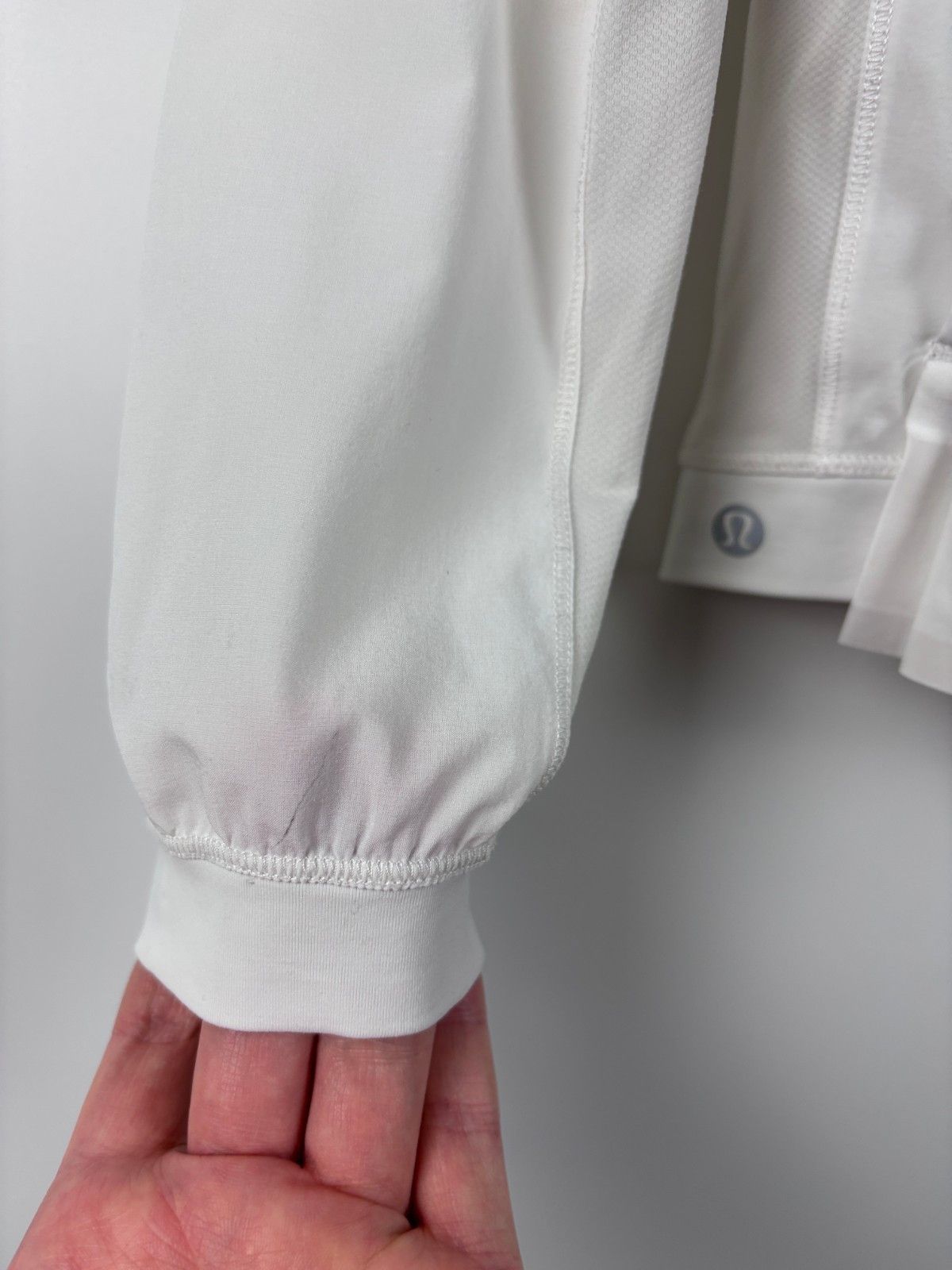 Lululemon Womens Lululemon Track Zip Jacket White Size ~XS Size S / US 4 / IT 40 - 8 Thumbnail