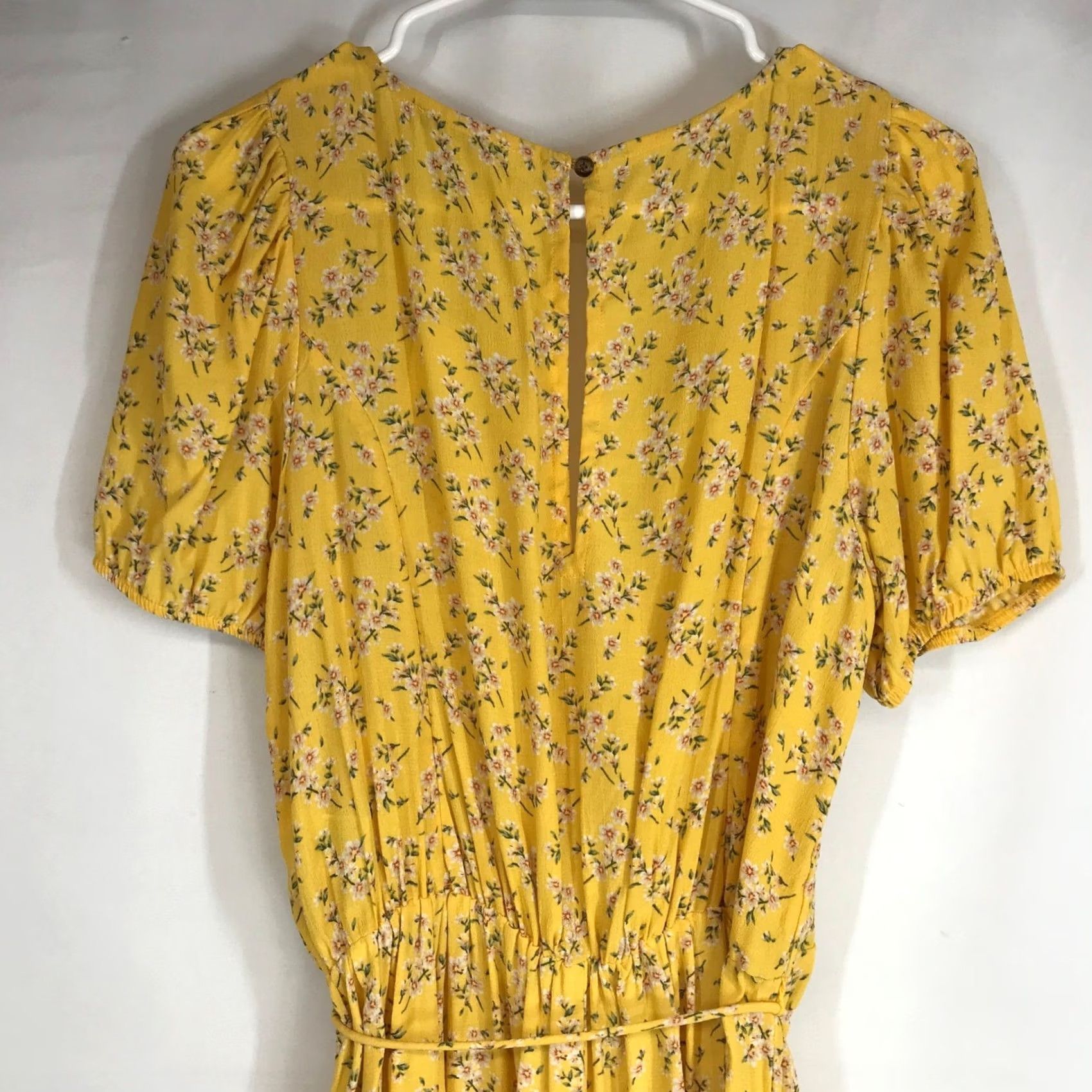 Vintage VINTAGE? No. American Eagle yellow floral puff sleeve wrap romper playsuit Size 32" / US 10 / IT 46 - 5 Thumbnail