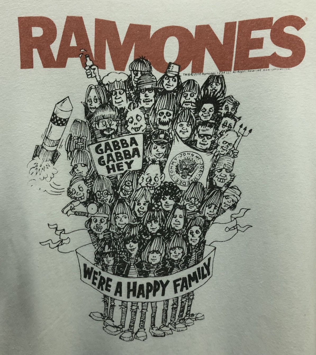 Band Tees Vintage 2010 Band Ramones We're Happy Family Shirt Size US L / EU 52-54 / 3 - 3 Thumbnail