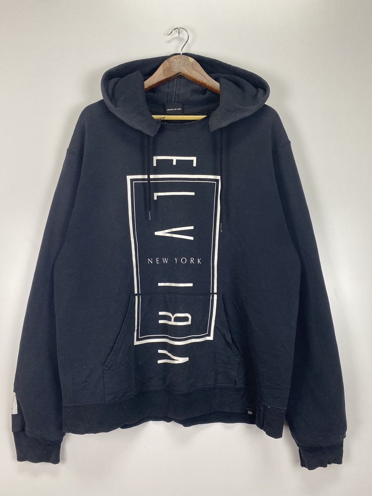 Champion × elvira.in.net Elvira Champion hoodies Size US L / EU 52-54 / 3 - 3 Thumbnail