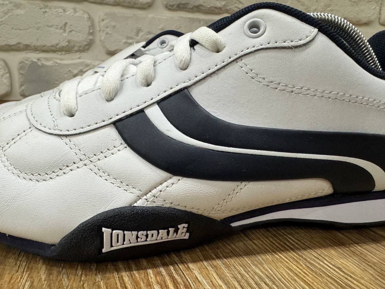 Vintage Lonsdale London Vintage Y2K Low Top Leather Shoes Size US 10 / EU 43 - 8 Thumbnail