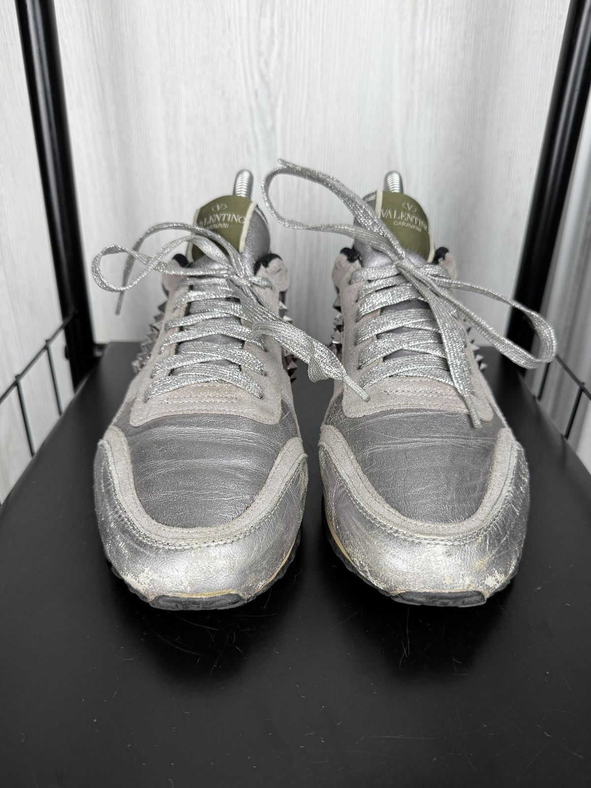 Valentino Valentino Garavani Rockstud grey/silver/pink lowtop sneakers Size US 8 / IT 38 - 7 Thumbnail