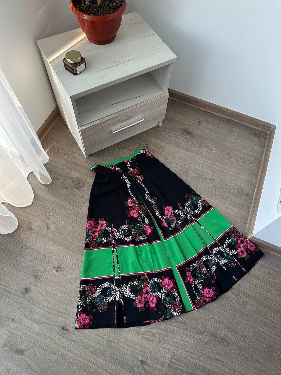 Sandro × Vintage Vintage Sandro Pleated Midi Floral Print Black Skirt Size 27" / US 4 / IT 40 - 10 Thumbnail