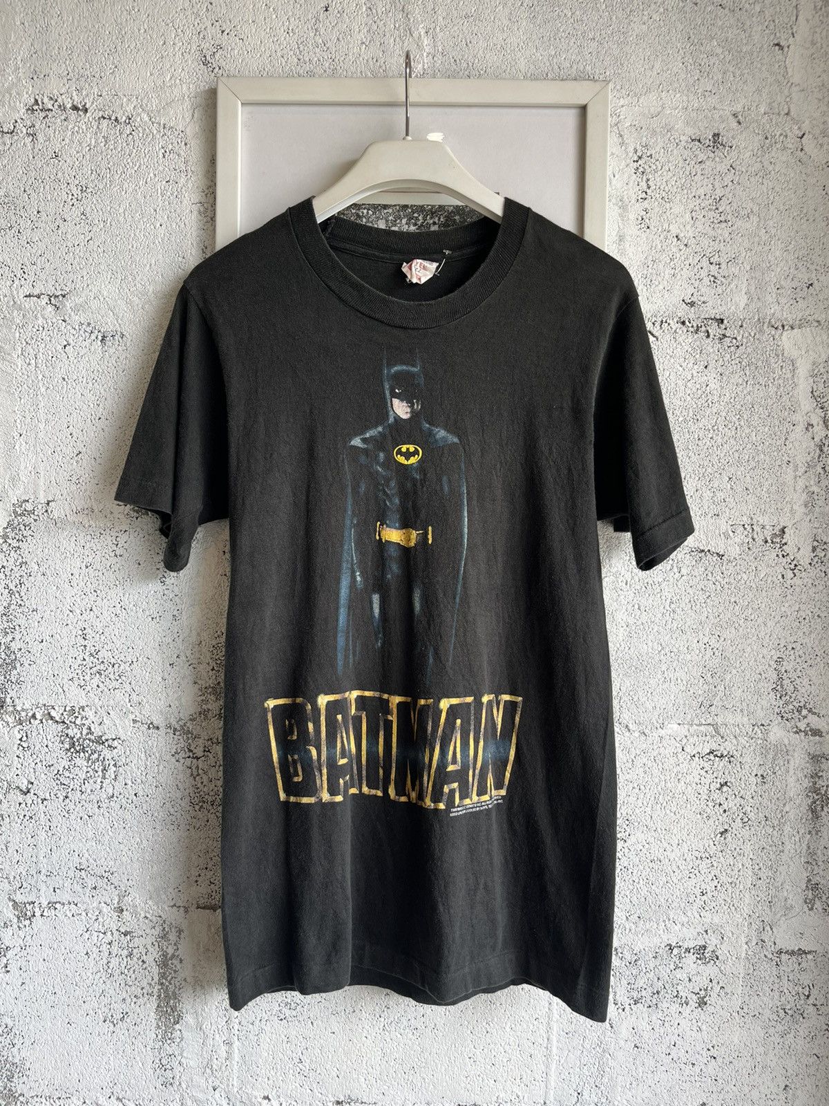 DC Comics × Vintage Vintage BATMAN 1989’s DC COMICS Novel Teez Design Tshirt Size US S / EU 44-46 / 1 - 2 Thumbnail