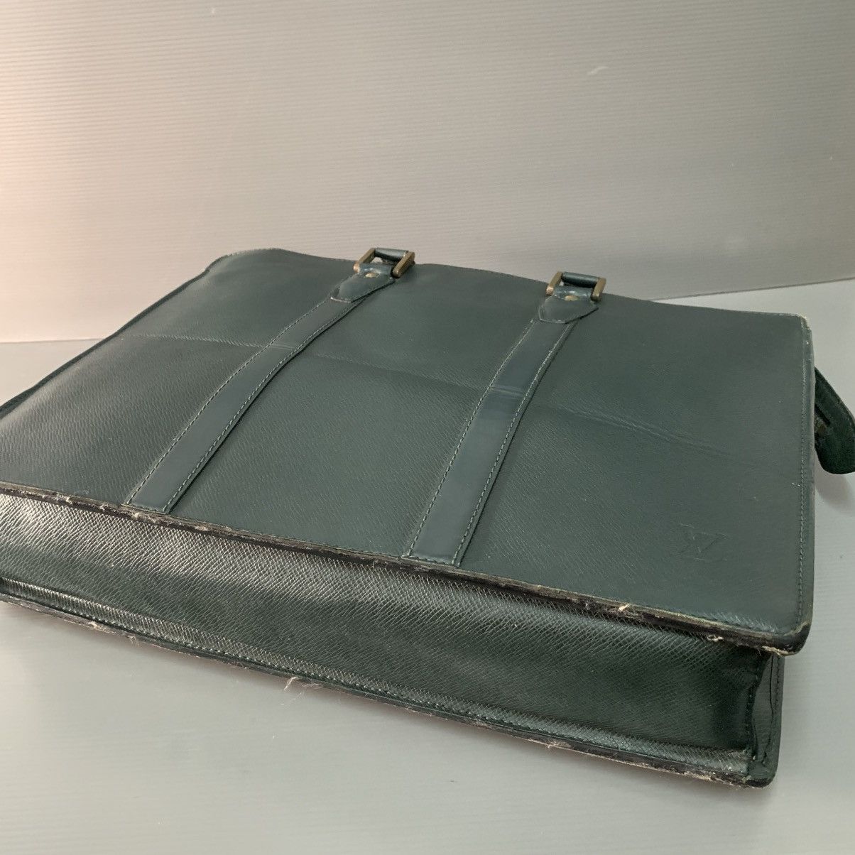 Louis Vuitton Louis Vuitton Taiga Green Briefcase Size ONE SIZE - 10 Thumbnail
