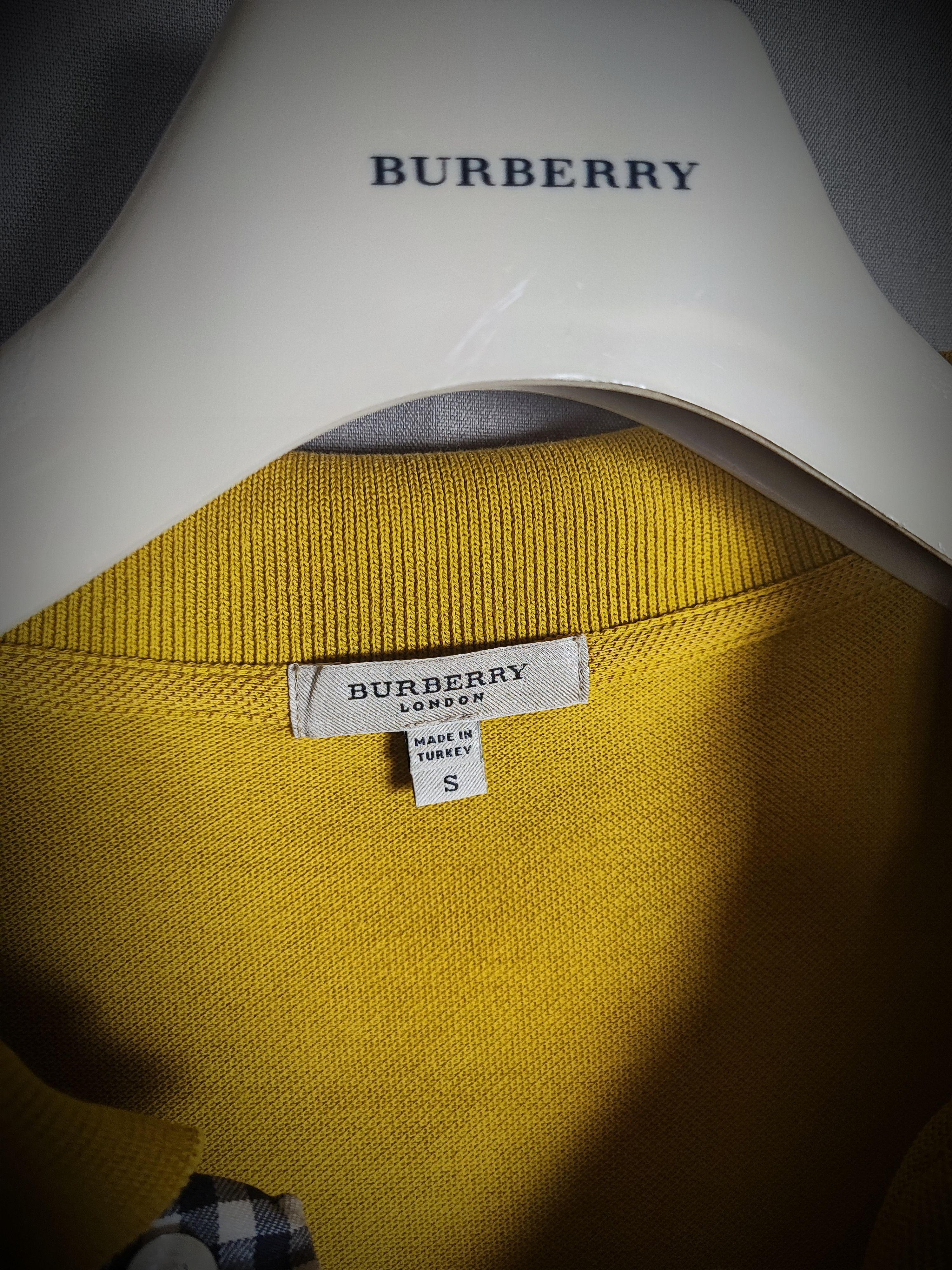 Burberry 🔥Burberry Polo S Extremely rare color 🔥 Size US S / EU 44-46 / 1 - 5 Thumbnail