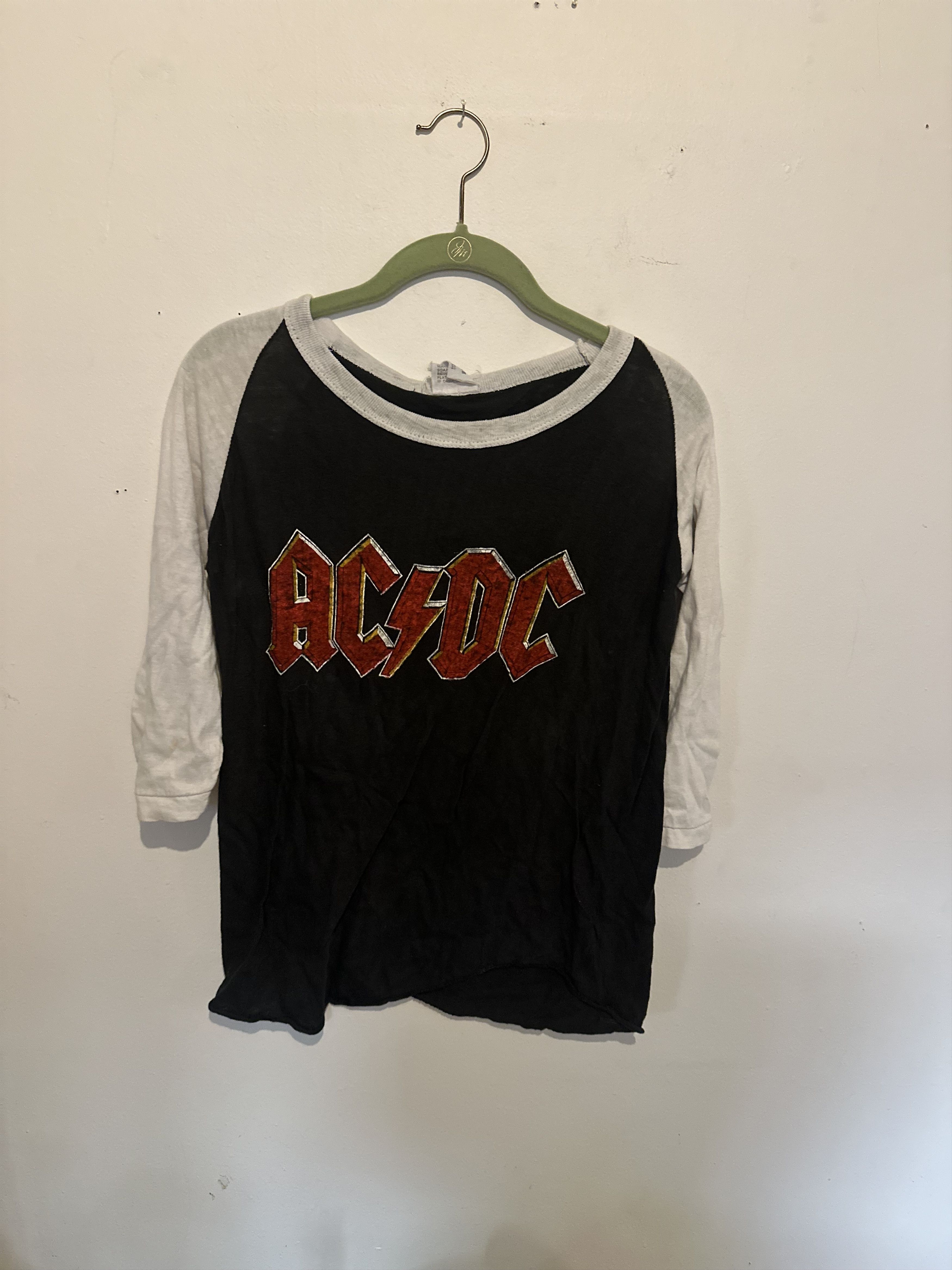 Vintage Vintage 80’s AC/DC “logo” raglan 3/4 sleeve t-shirt Size US S / EU 44-46 / 1 - 4 Thumbnail