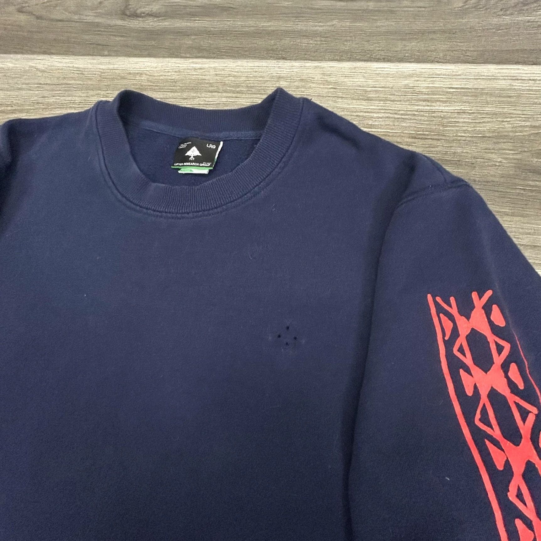 Vintage LRG Sweatshirt Mens L Navy Blue Graphic Print Gradient Tribal Sleeves Back Logo Streetwear Y2K Pullover Crew Neck Regular Fit Size US L / EU 52-54 / 3 - 3 Thumbnail