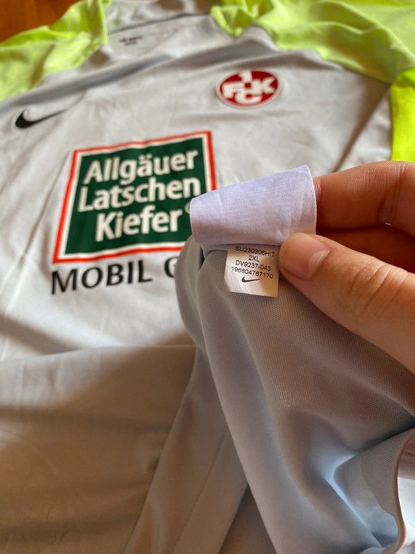 Nike Football shirt Kaiserslautern Size US XXL / EU 58 / 5 - 13 Thumbnail