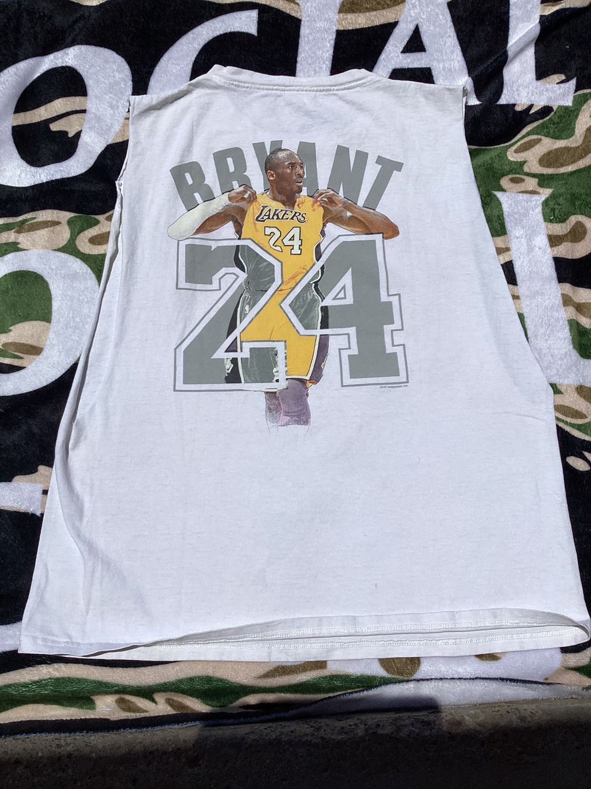 Majestic Kobe Bryant #24 Black mamba majestic cut off size M T-shirt Size US M / EU 48-50 / 2 - 4 Thumbnail