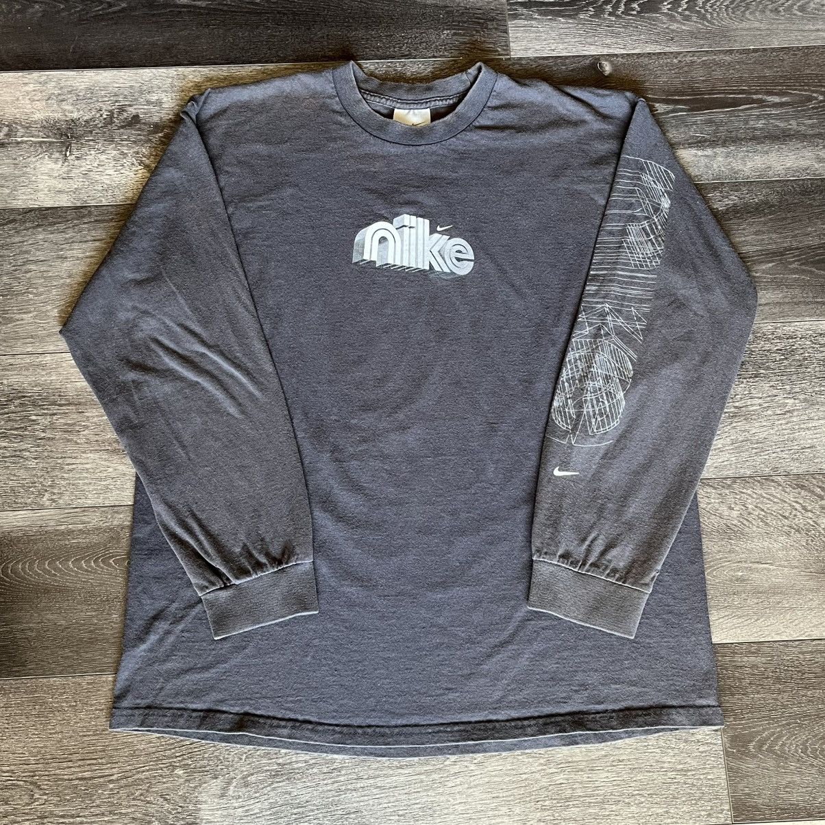 Nike Vintage 2000s Nike 3D Swoosh Logo Longsleeve T Shirt Washed Size US L / EU 52-54 / 3 - 1 Thumbnail