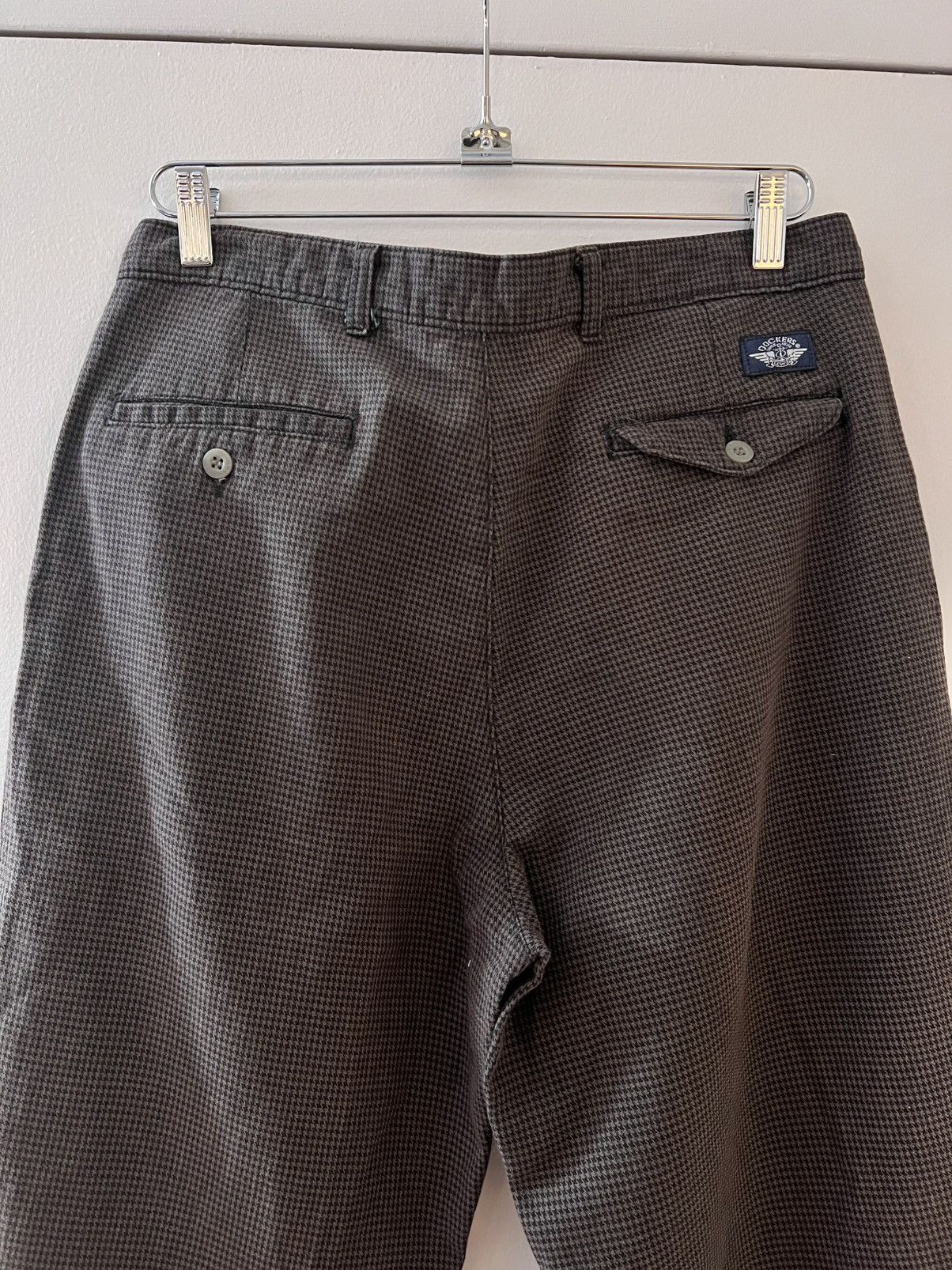 Dockers Dockers Pleated Herringbone Trousers Size US 32 / EU 48 - 6 Thumbnail