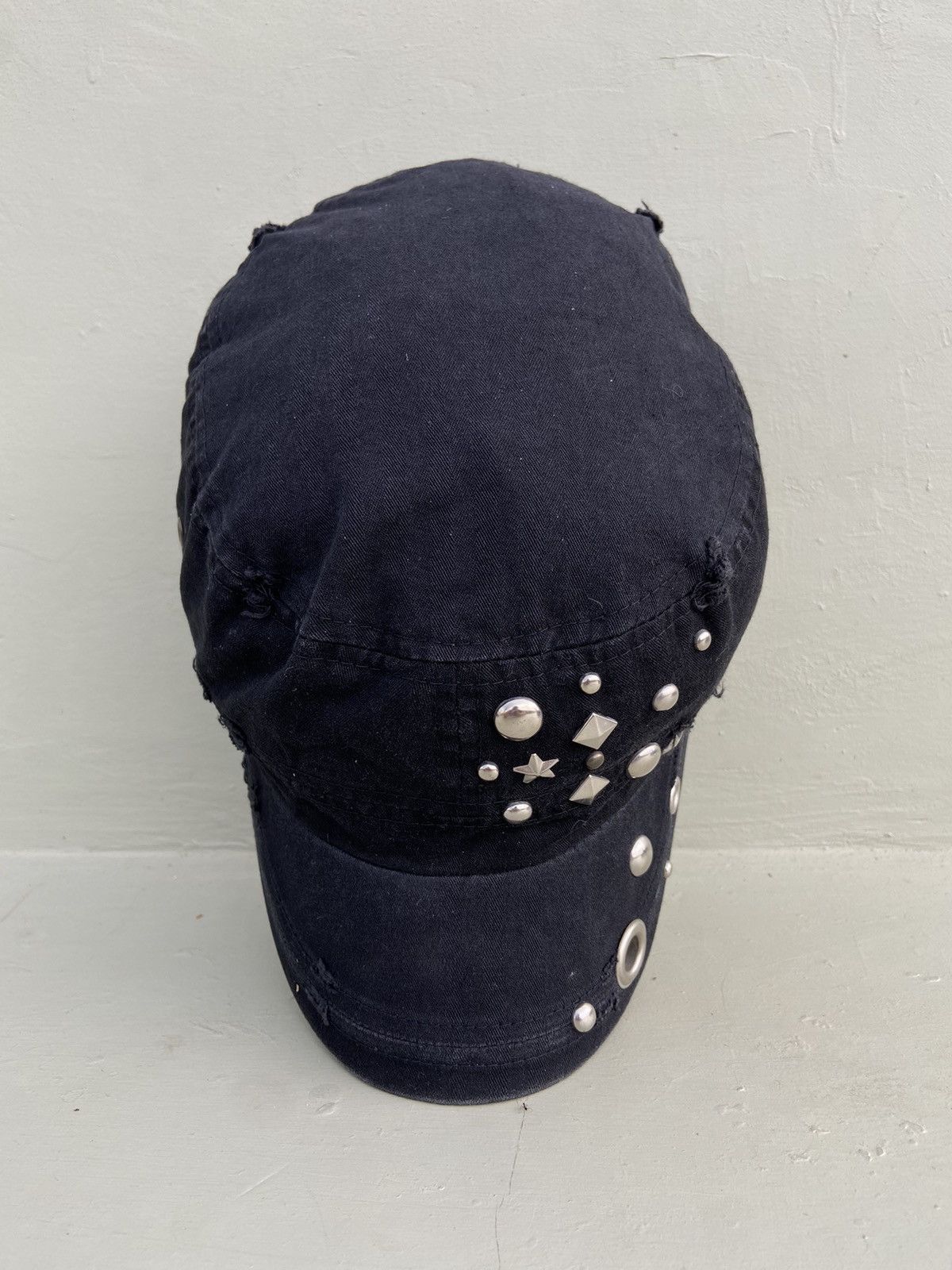 If Six Was Nine 2000s punk studded star with button patrol hat Size ONE SIZE - 5 Thumbnail