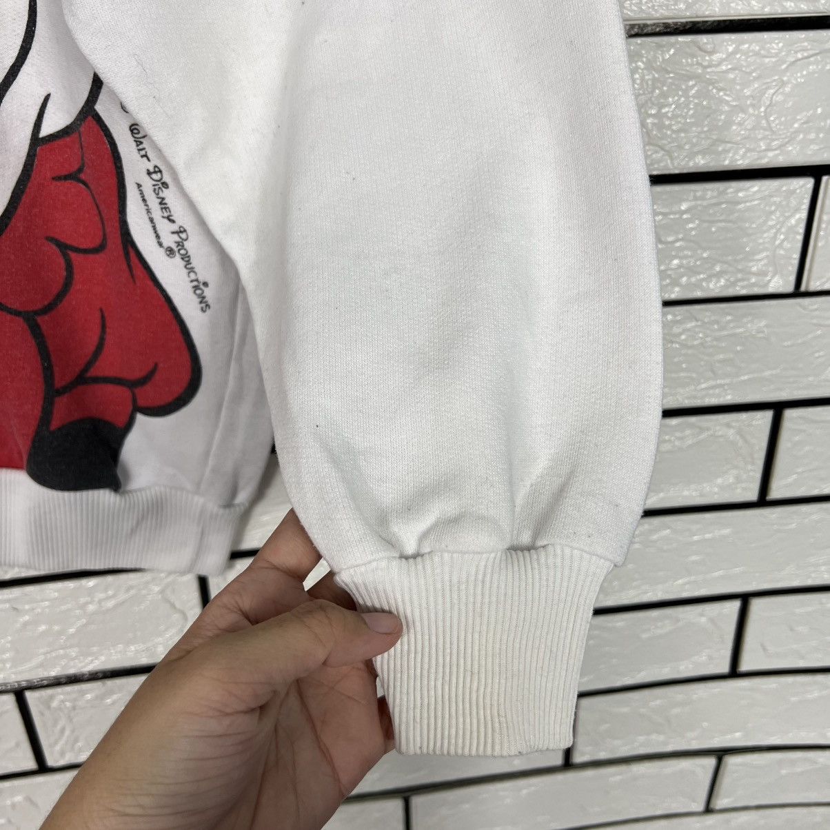 Disney Vintage 90's MINNIE MOUSE Big Logo Sweatshirt #4178-C191 Size US M / EU 48-50 / 2 - 9 Thumbnail