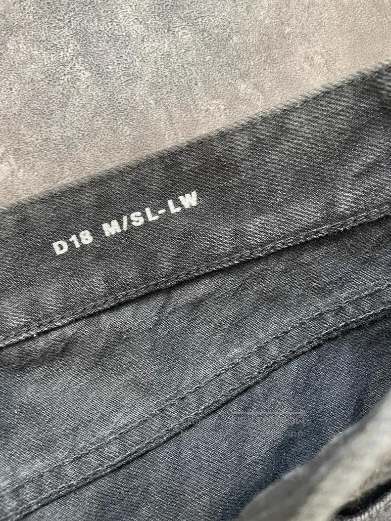 Saint Laurent Paris Saint Laurent Paris Washed black gray straight-leg denim j Size US 31 - 4 Thumbnail