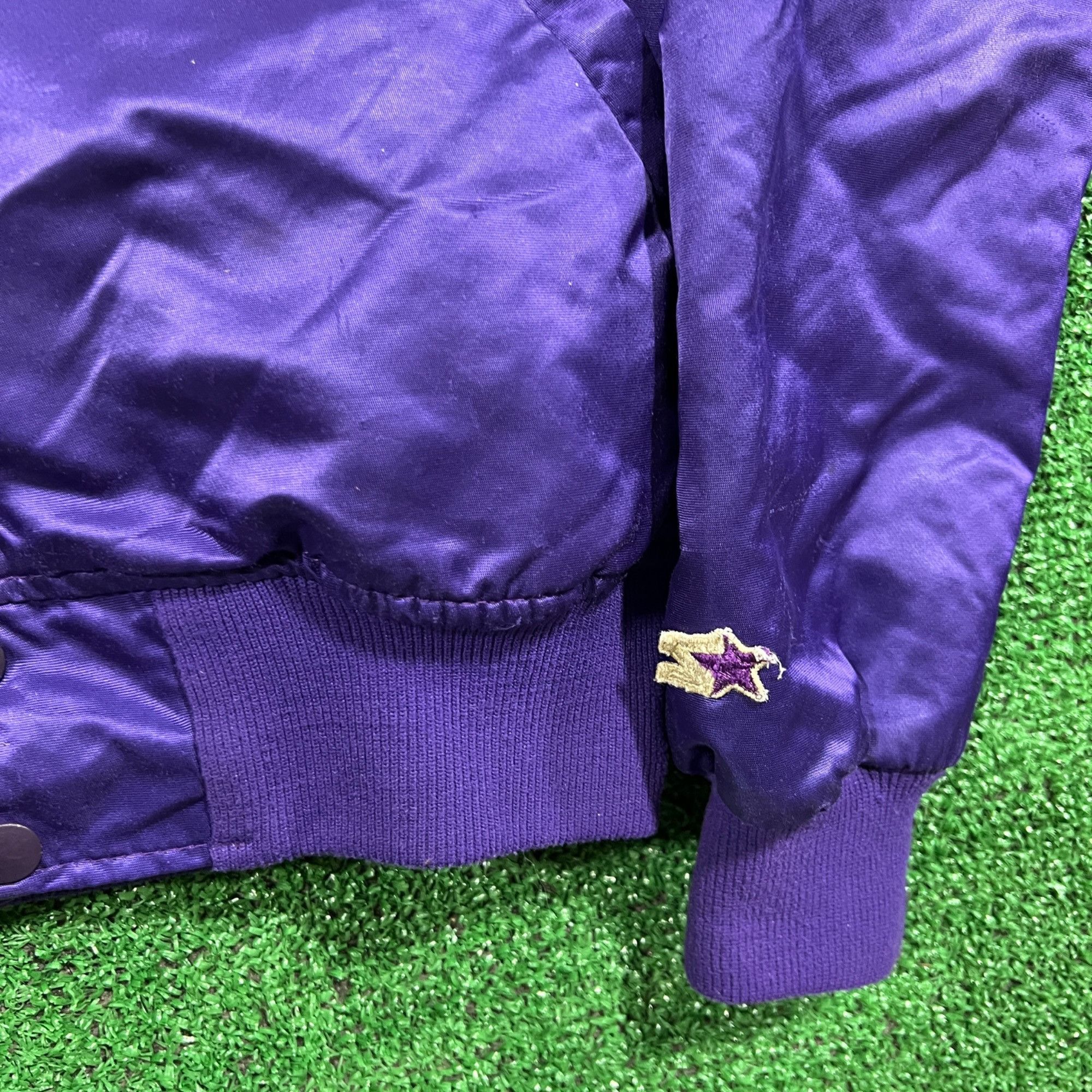 Vintage vintage lakers basketball starter jacket size medium Size US M / EU 48-50 / 2 - 5 Thumbnail