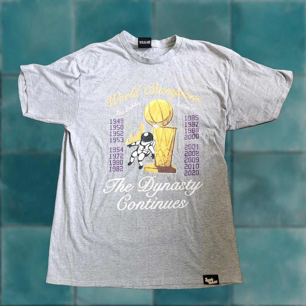 Vintage Spacely Unlimited World Champions Shirt Mens Gray Short Sleeve Crew Neck Large T-Shirt Size US L / EU 52-54 / 3 - 1 Thumbnail
