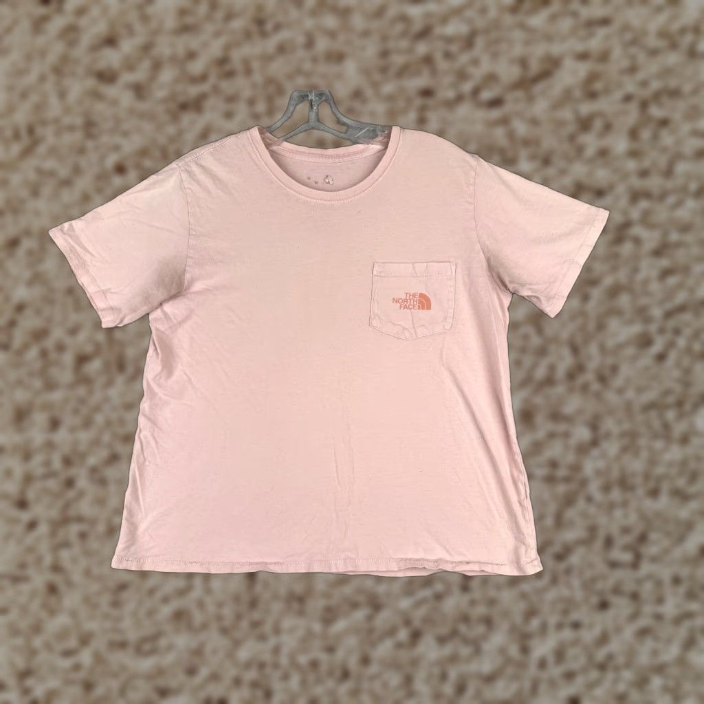 The North Face VINTAGE The North Face Women's T-Shirt Casual Short Sleeve Cotton Pink 90s Outdoor Medium Girls Size M / US 6-8 / IT 42-44 - 1 Thumbnail