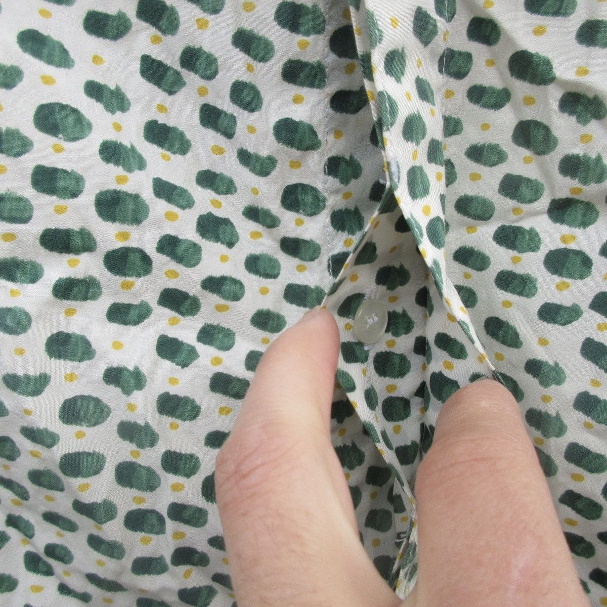 Burberry Vintage Burberry Brit Patterned Silk Button Up Shirt Green Size US L / EU 52-54 / 3 - 3 Thumbnail