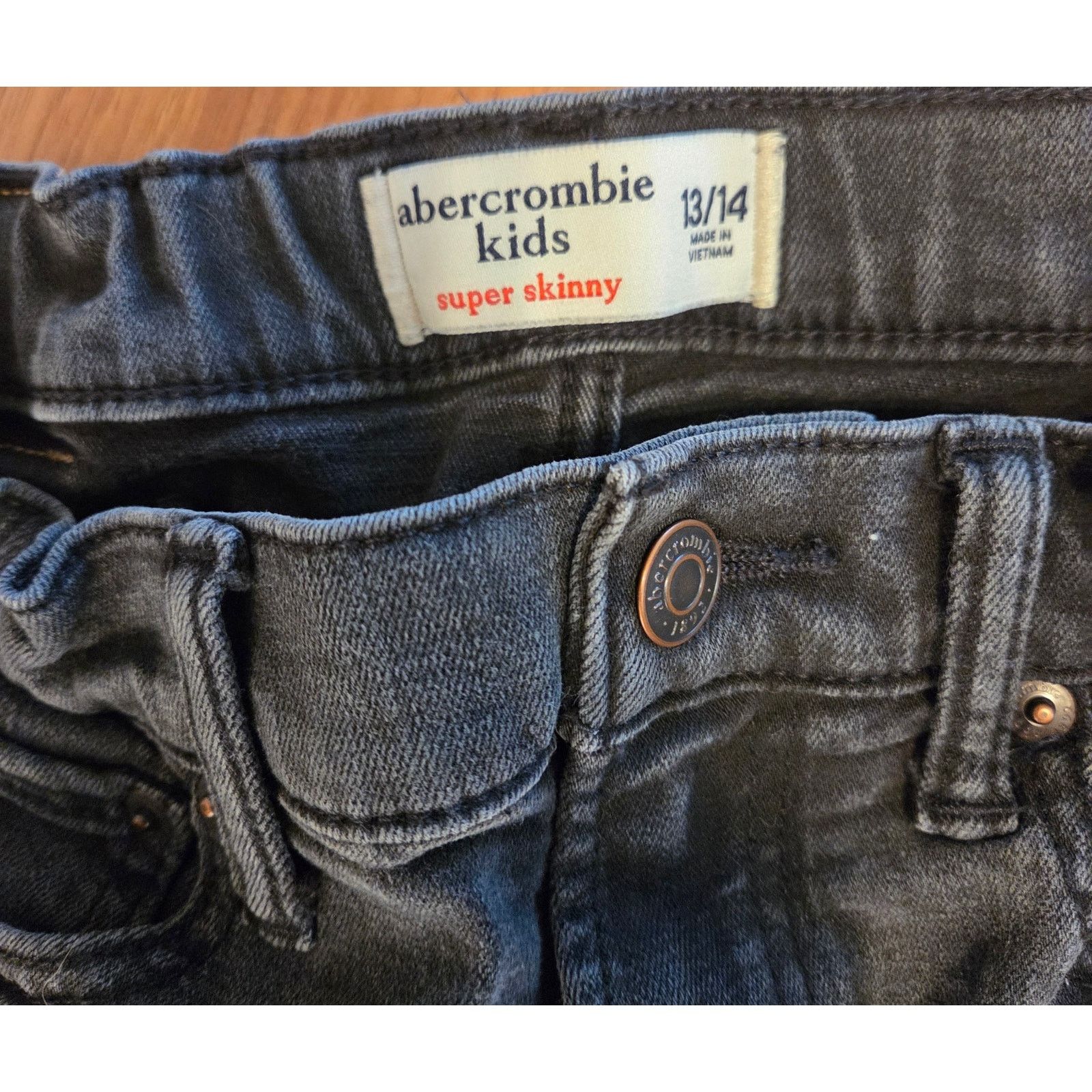 Abercrombie & Fitch Abercrombie Kids Black Super Skinny Denim Jeans Size 13/14 Size 26" / US 2 / IT 38 - 4 Thumbnail