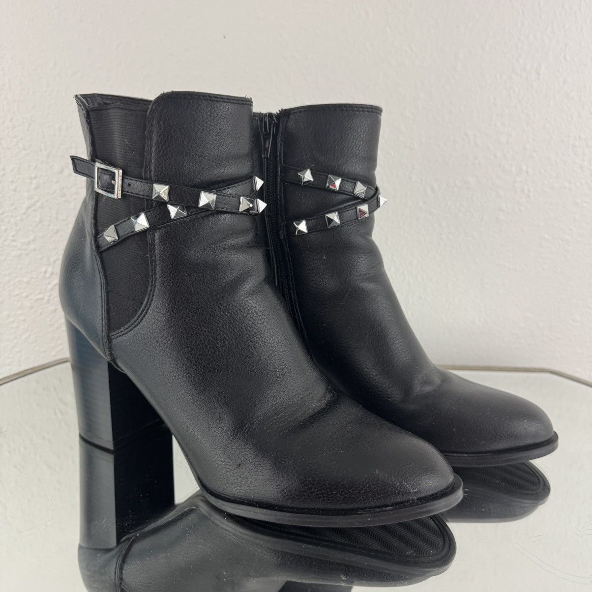 Nine West NINE WEST Black Faux Leather Donda Silver Stud Ankle Boots Size US 8.5 / IT 38.5 - 2 Thumbnail