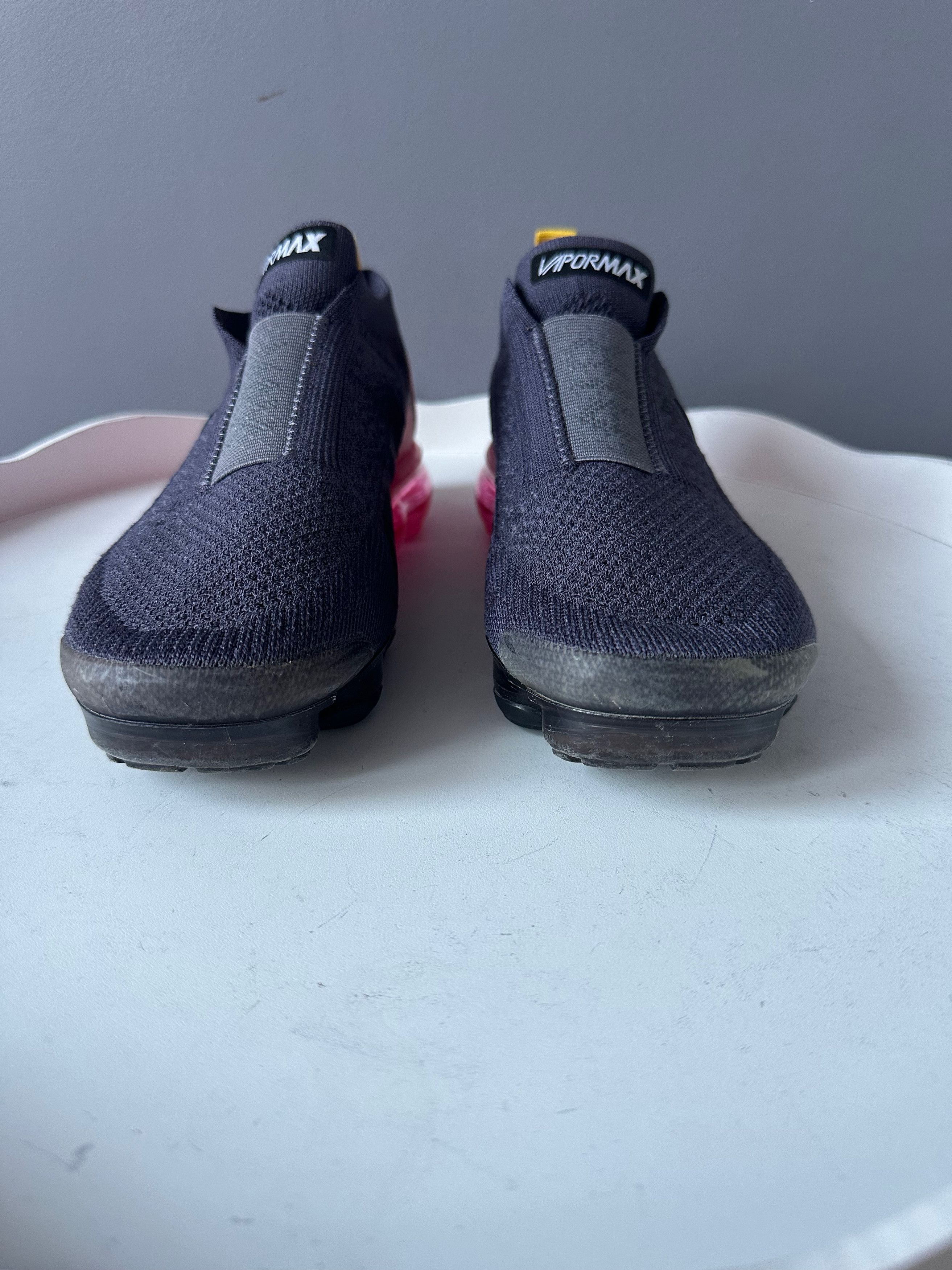 Nike Nike Wmns Air VaporMax Moc 2 'Pink Blast' low top sneakers Size US 7 / IT 37 - 4 Thumbnail
