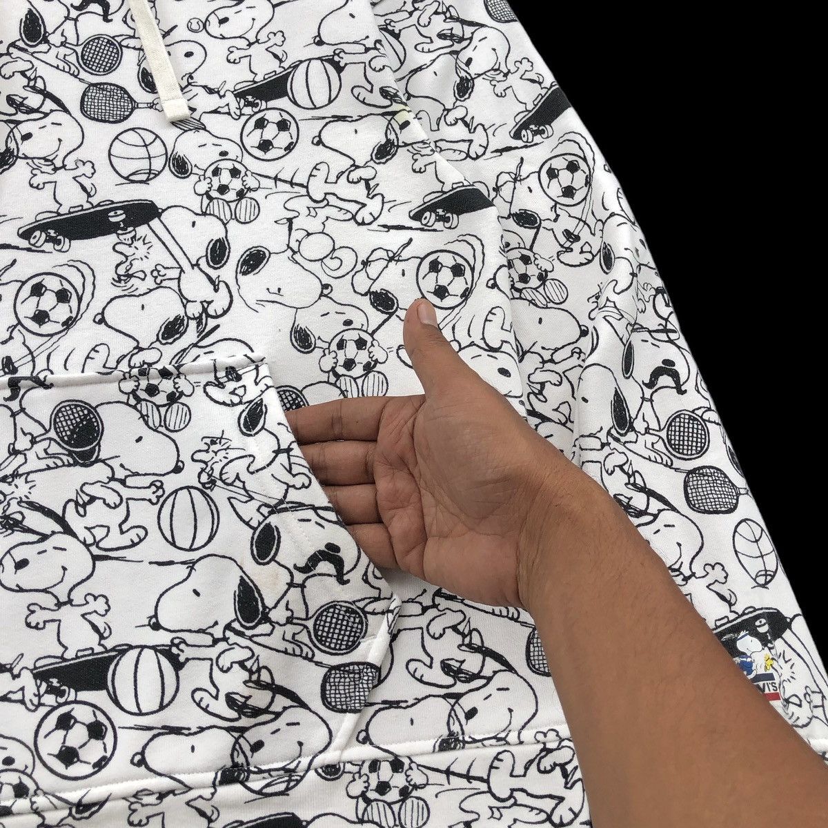Levi's Levi's X Peanuts Relaxed Hoodie Snoopy All Over Print Size US M / EU 48-50 / 2 - 12 Thumbnail