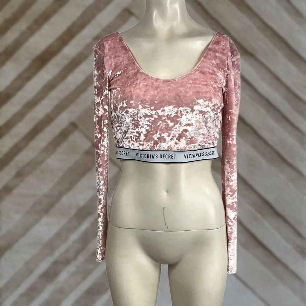 Victoria's Secret Victoria's Secret Pink Velvet Long Sleeve Crop Top M Banded Bottom Size M / US 6-8 / IT 42-44 - 1 Thumbnail