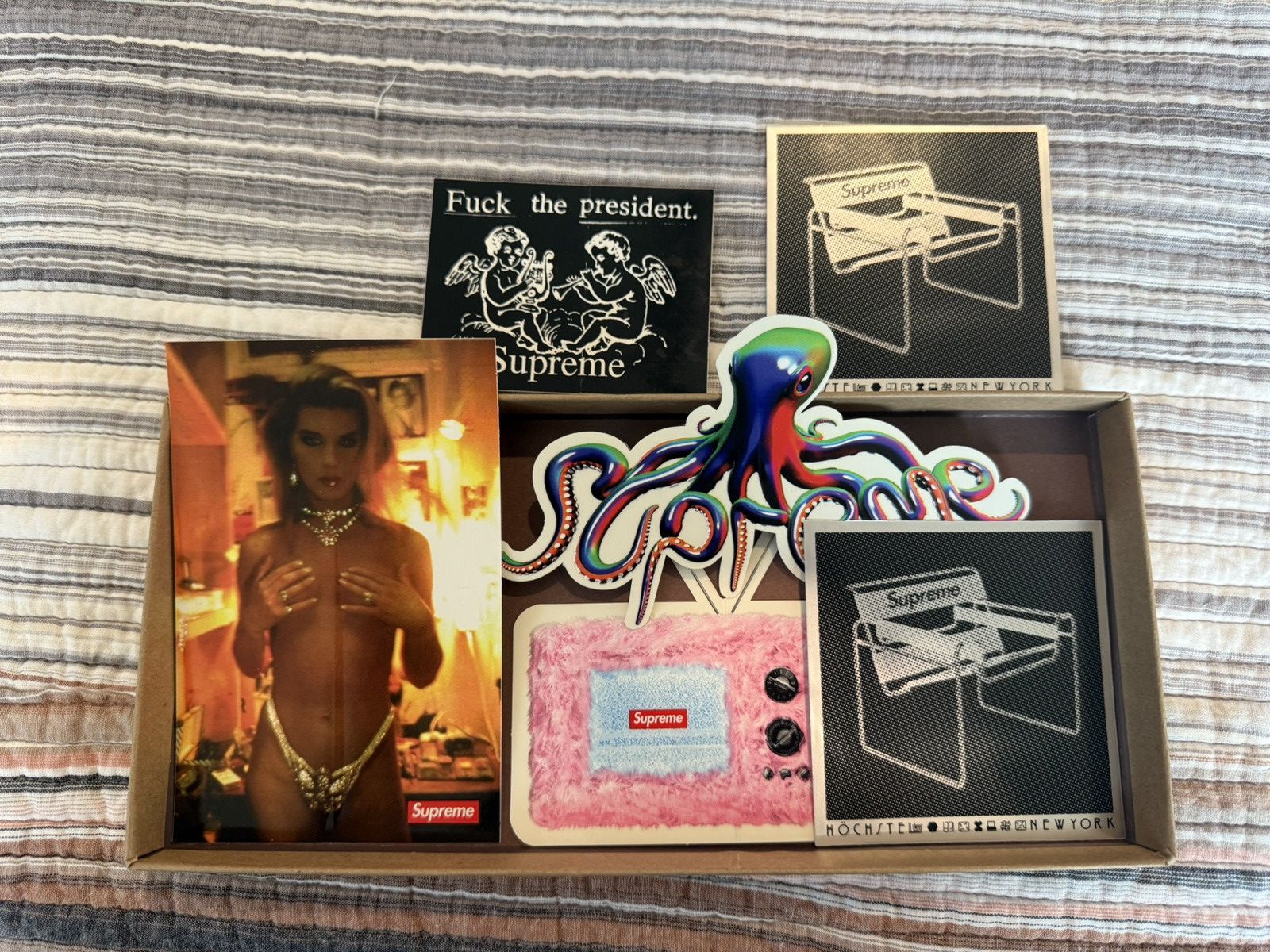 シュプリーム ステッカー 初期 Esther Baxter Sticker シュプリーム ステッカー 初期 Esther Baxter Sticker Supreme