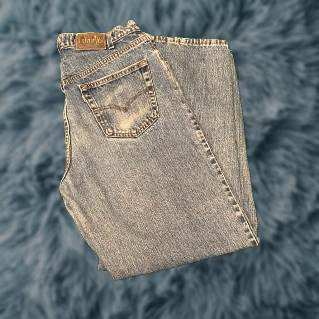 Levi's VINTAGE Levi’s Silver Tab Jeans Men 36 Hip Hop Y2K 90s Skater Wide-Leg Baggy Inseam 32 VTG Size US 36 / EU 52 - 1 Thumbnail