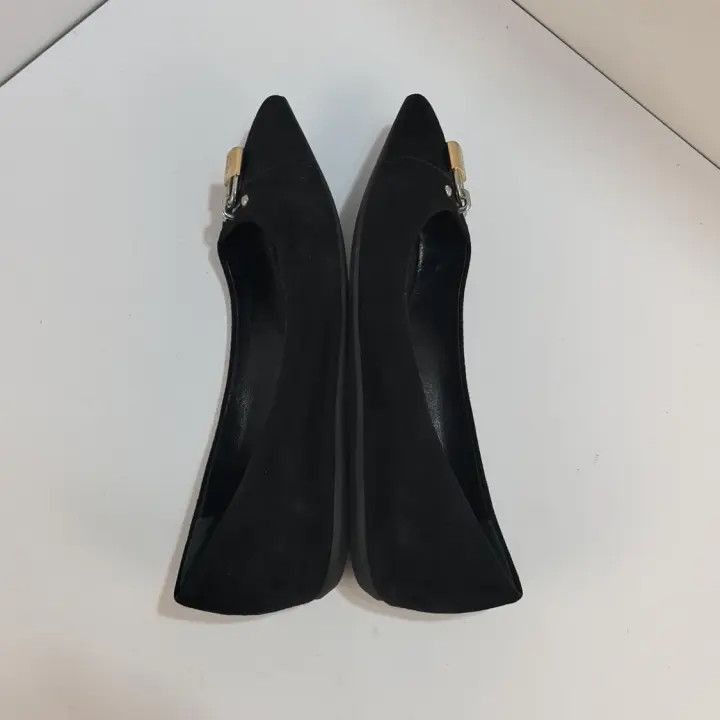 Louis Vuitton Louis Vuitton Classic Black Pointed Flat Shoes -2508 Size US 5 / IT 35 - 4 Thumbnail
