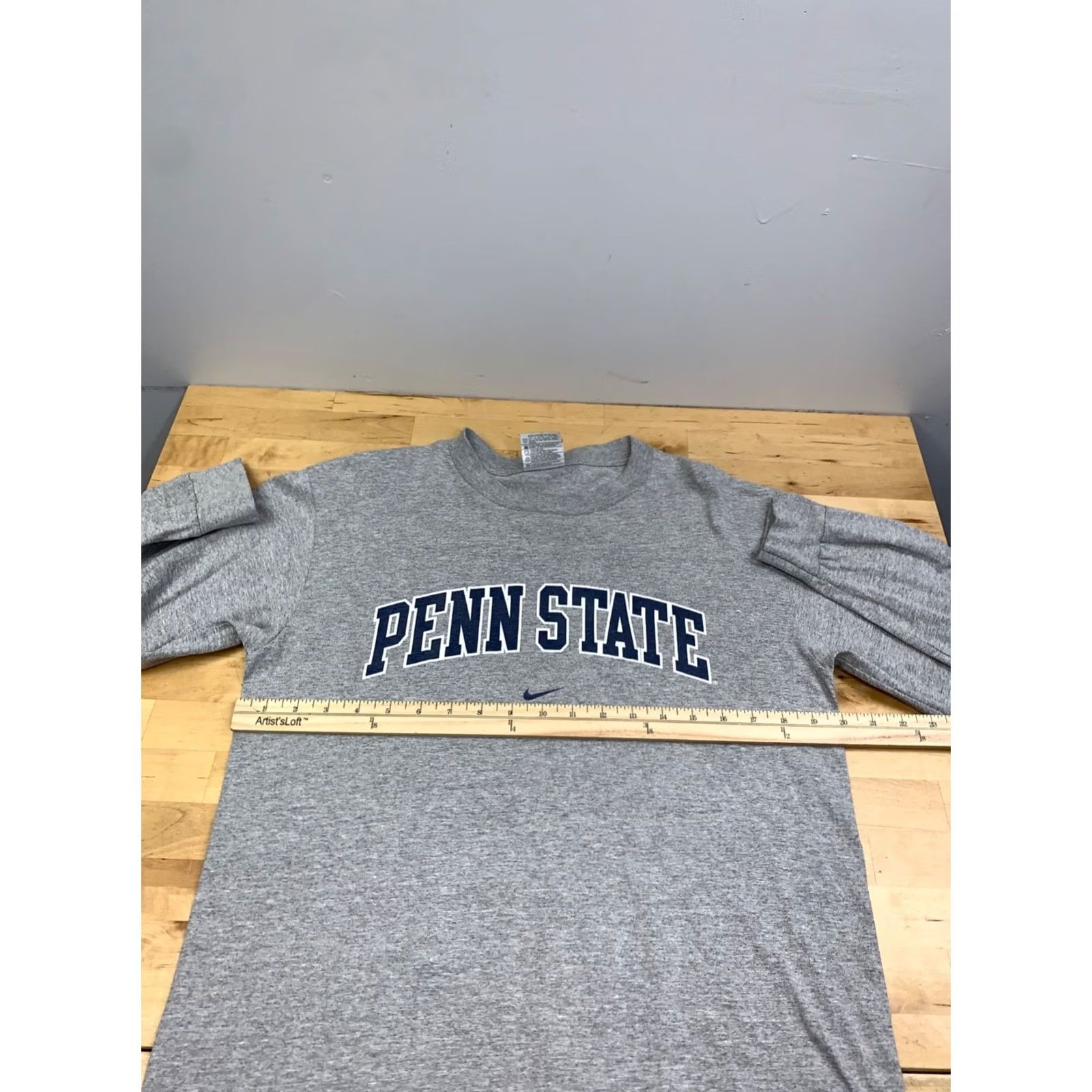 Nike VINTAGE Nike Penn State Long Sleeve Shirt Men S Center Swoosh 90s Y2K Penn State Nike Shirt Men S Gray Cotton Logo 90s College University S Mens Size US S / EU 44-46 / 1 - 5 Thumbnail