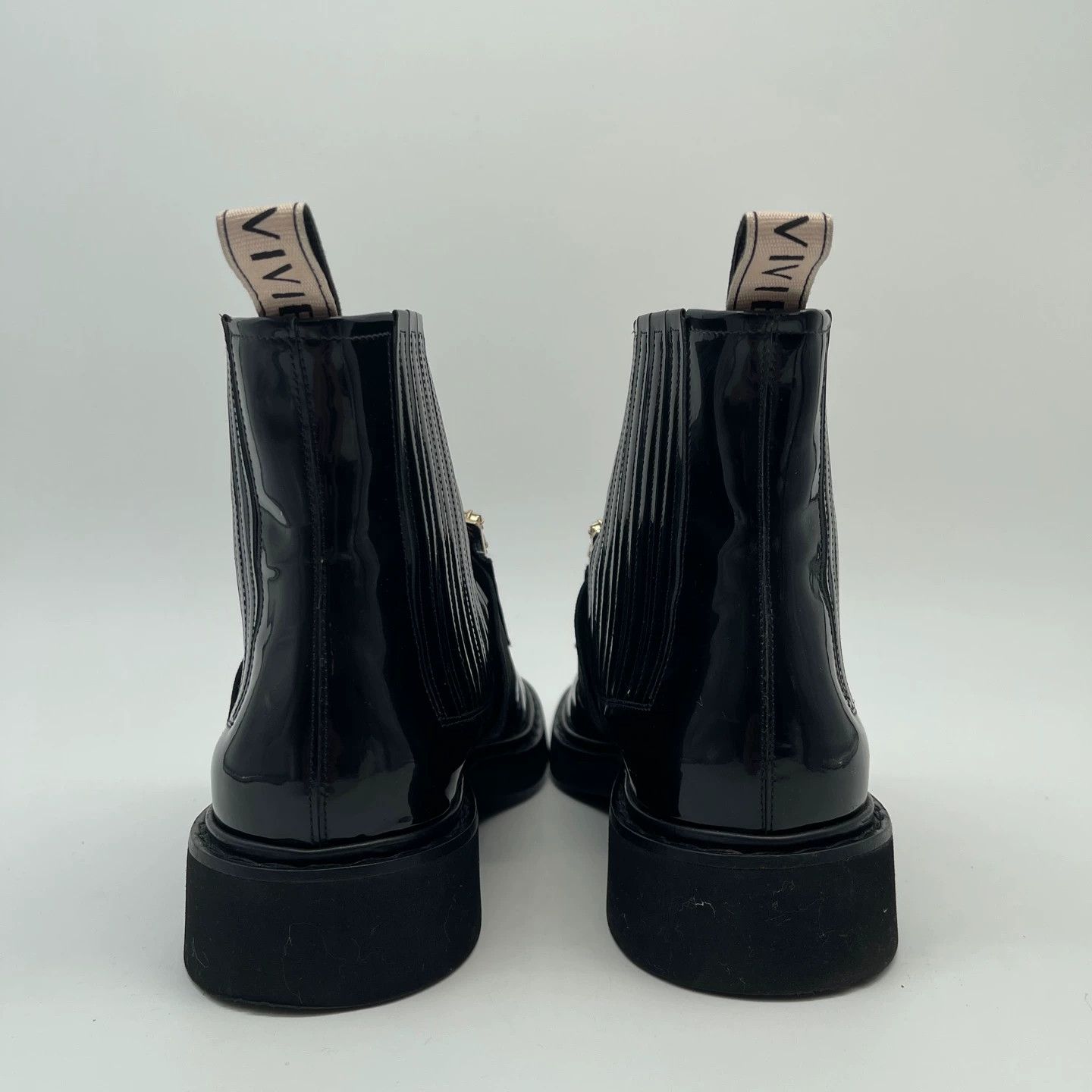 Roger Vivier Roger Vivier rv crystal buckle boots 37 Size US 6.5 / IT 36.5 - 3 Thumbnail