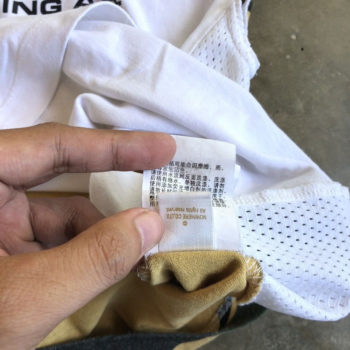 Bape Bape A Bathing Ape 1993 1st Camo Sleveeless T-shirt White Size US S / EU 44-46 / 1 - 19 Thumbnail