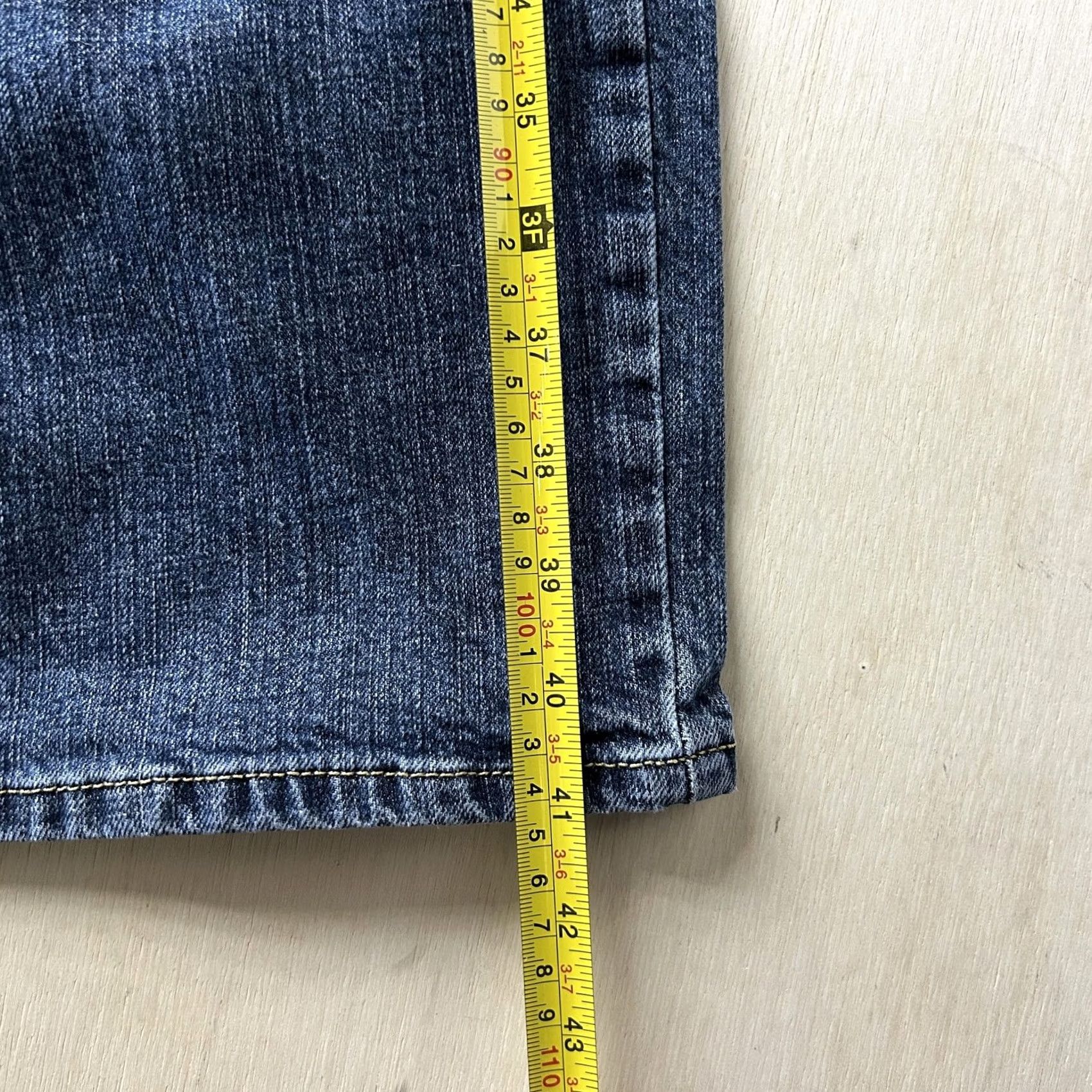 Vintage Signature Levi Strauss Jeans Mens 40x32 Medium Wash Blue Denim Relaxed Straight Jeans Mens 40x32 Blue Denim Size US 40 / EU 56 - 6 Thumbnail