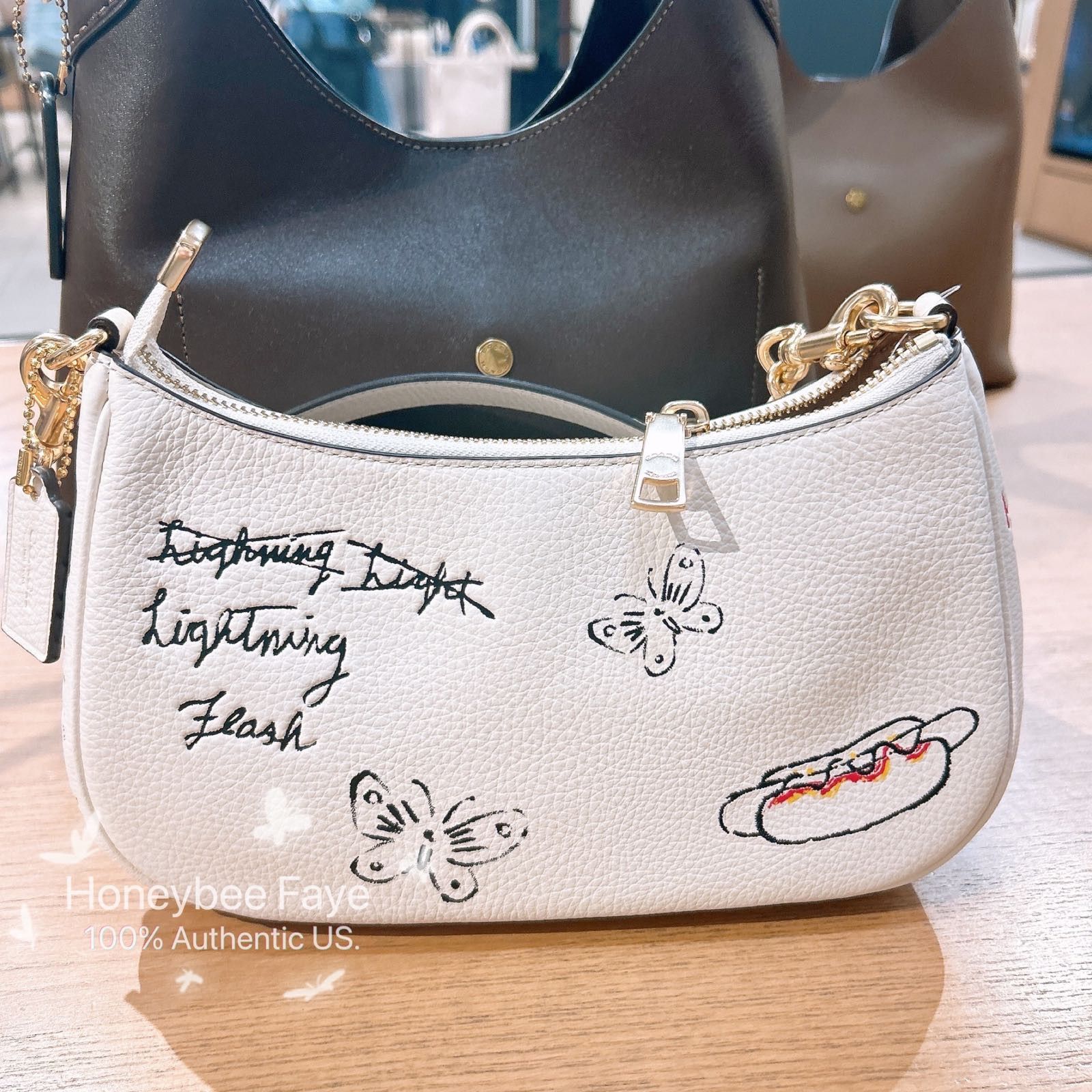 Coach NWT Coach Teri Shoulder Bag With Sketch Print CAK17 Size ONE SIZE - 4 Thumbnail