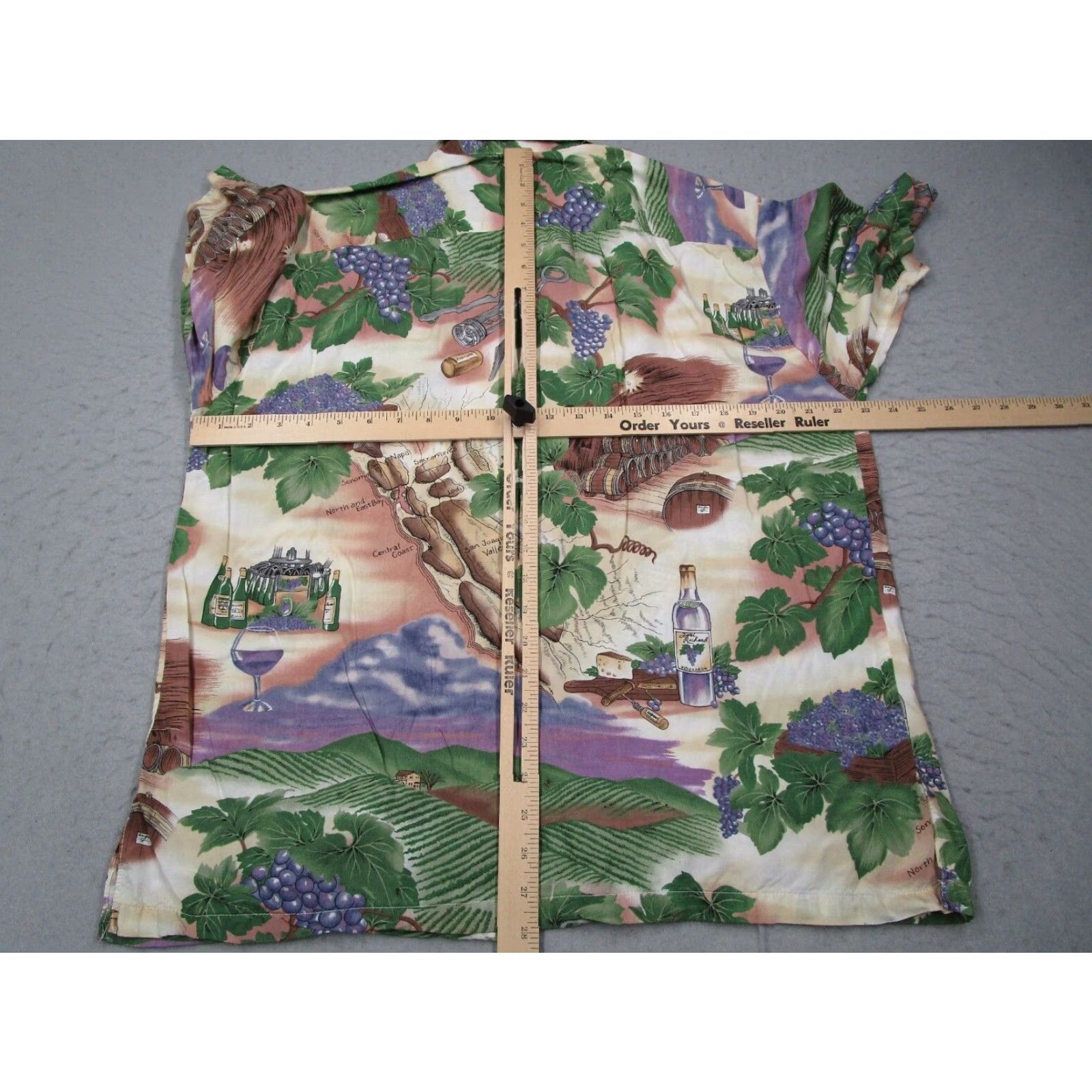 Tori Richard VINTAGE Tori Richard Men's Large Beige Wine Hawaiian Shirt 100% Rayon Button Up Short Sleeve Size US L / EU 52-54 / 3 - 5 Thumbnail
