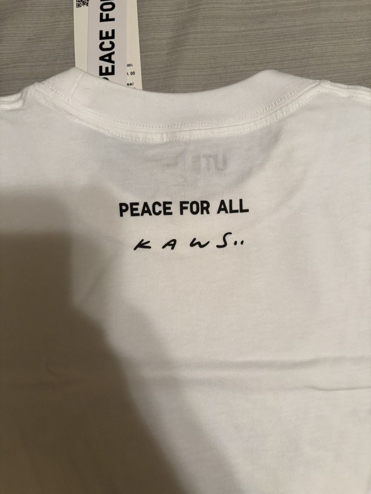 Kaws × Uniqlo Kaws X Uniqlo “Peace For All” T-Shirt (Japan Sizing) Size US S / EU 44-46 / 1 - 3 Thumbnail
