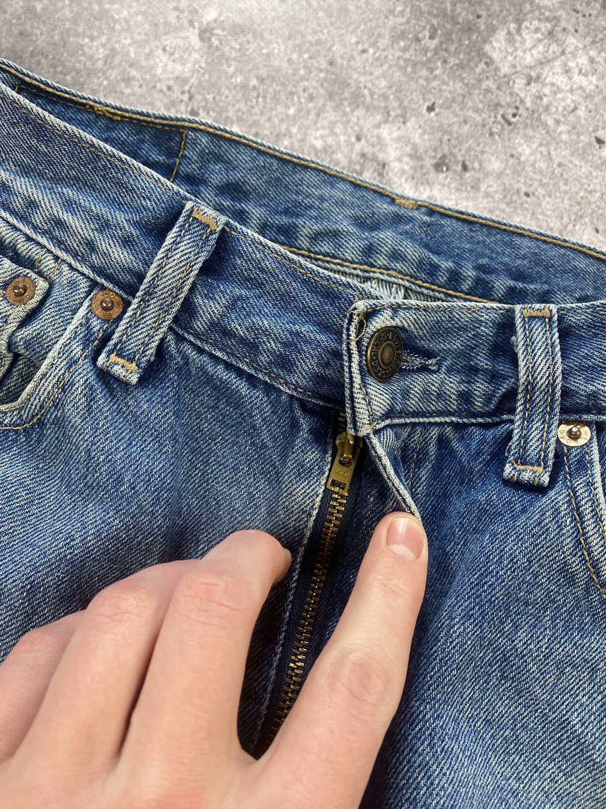 Japanese Brand × Levi's × Vintage Vintage 90s Levi's 581 Washed Blue Denim Jeans size 31x30 Size US 31 - 6 Thumbnail