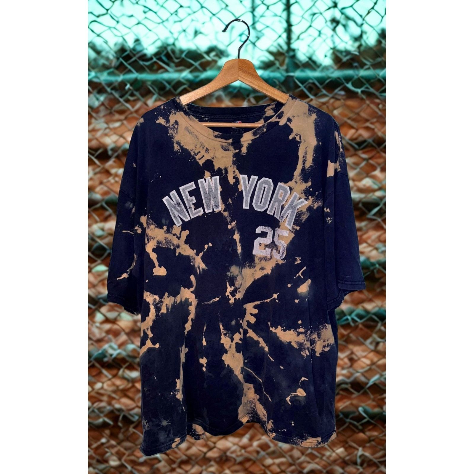 Majestic New York Yankees Mark Teixeira Bleach Dye T-Shirt MLB 3XL Size US XXL / EU 58 / 5 - 1 Thumbnail
