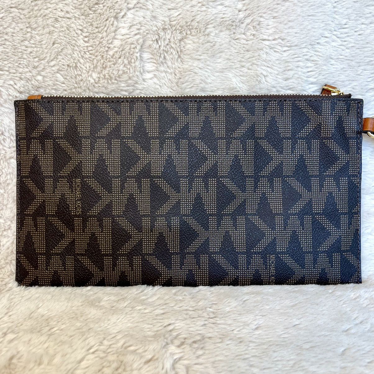 Michael Kors NWT Michael Kors Fulton Monogram Clutch Wristlet Size ONE SIZE - 4 Thumbnail