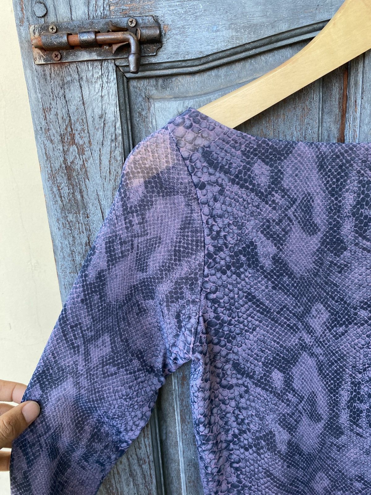 Vintage Vintage Purple Snake Print Mesh Long Sleeve Top Japanese Size XS / US 0-2 / IT 36-38 - 9 Thumbnail