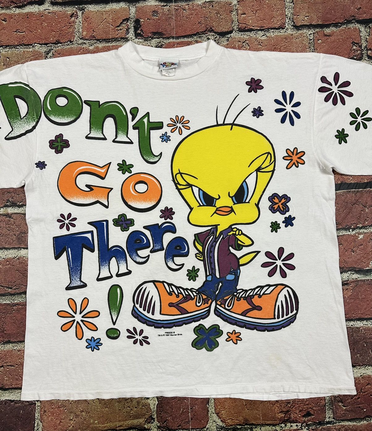Warner Bros Vintage 90s Looney Tunes Tweety Bird AOP Tee Don’t Go There Size US XL / EU 56 / 4 - 2 Thumbnail